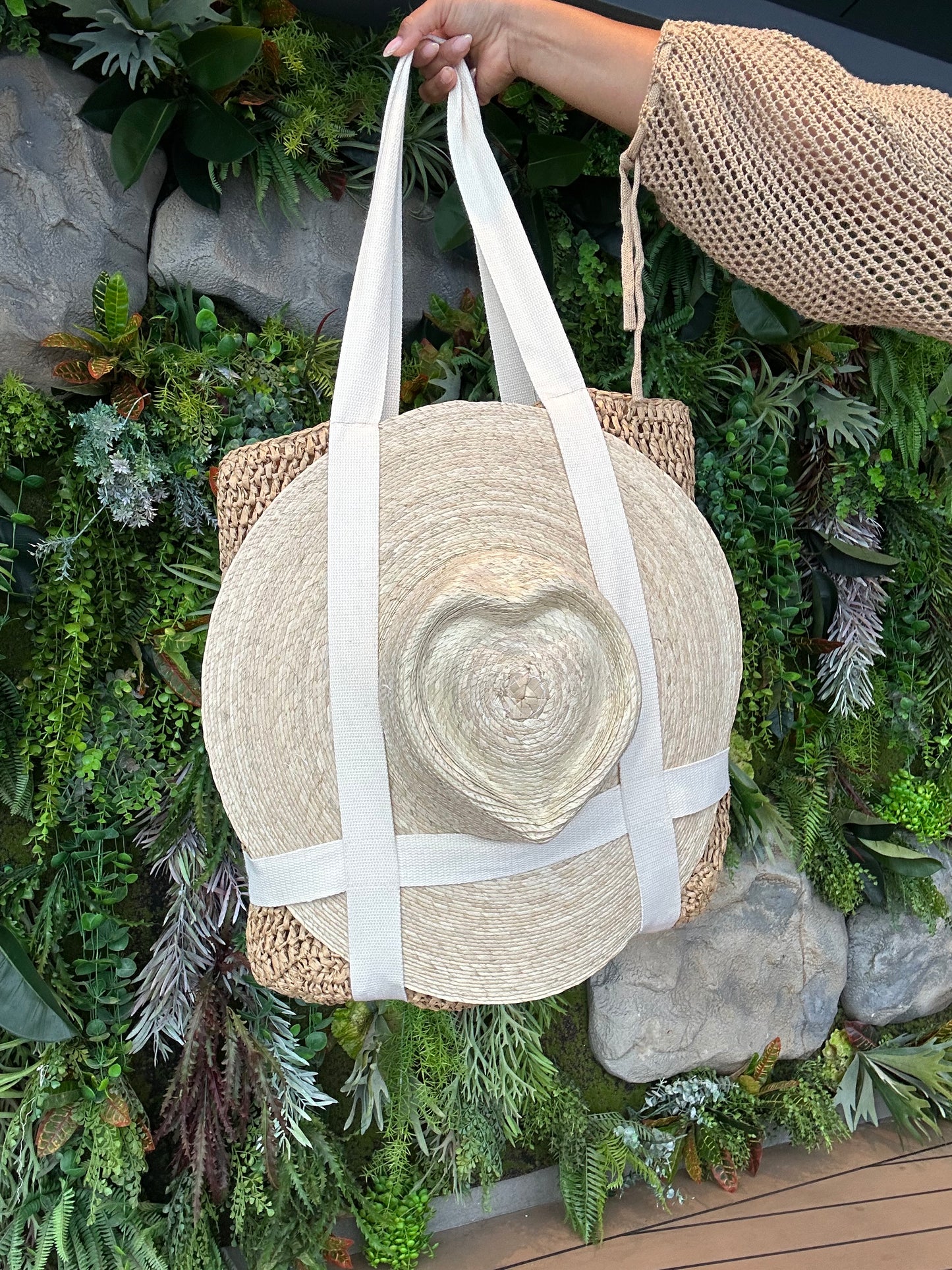 Straw Hat Tote Carrier